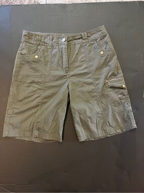 Women’s Cargo Bermudas - Olive Utility Shorts